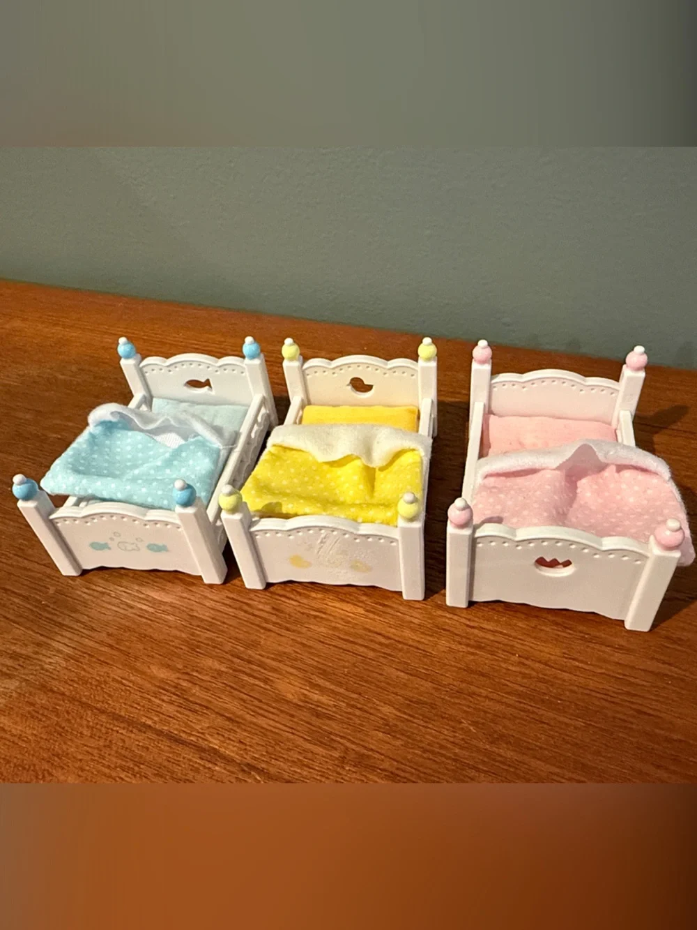 Calico Critters triple bunkbed with bedding & ladders